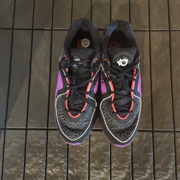 Kid's Nike KD 16 'Pathway Royalties' Basketball Shoe - Picture 13 of 16